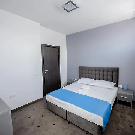 Penzion La Mamaia Nord 2*
